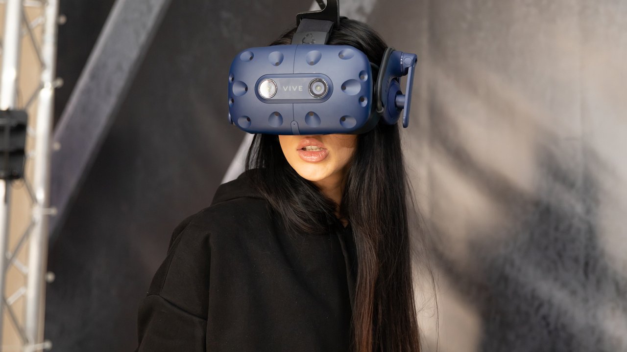 369 обращений по 0,82$ для клуба виртуальной реальности