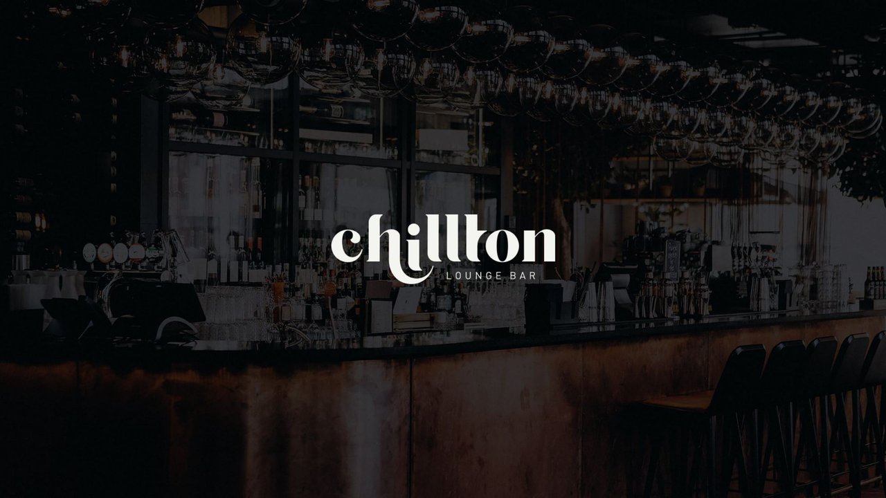 Открыто и просто: говорящий логотип для лаунж-бара Chillton