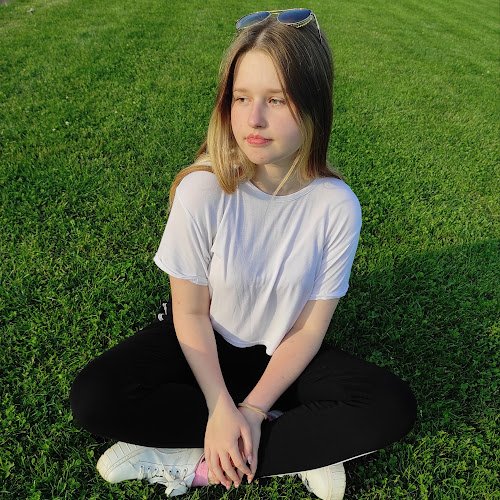 Анна Трач