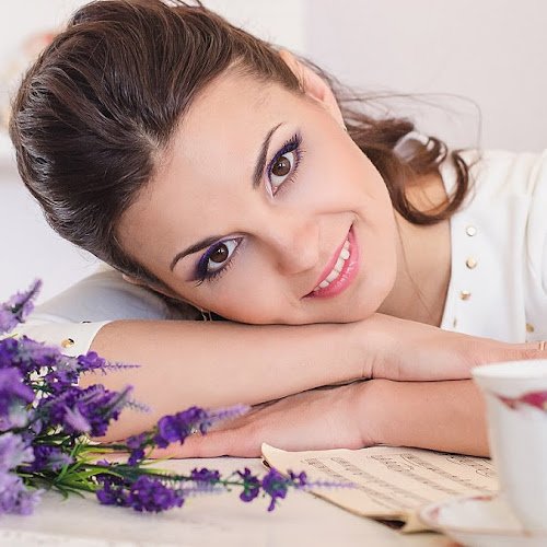 Лена Я