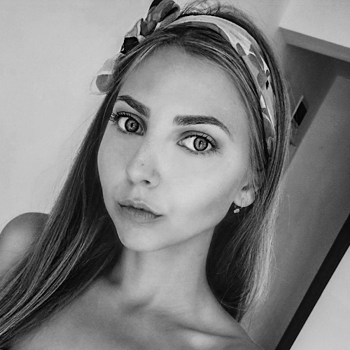Анна Штикова
